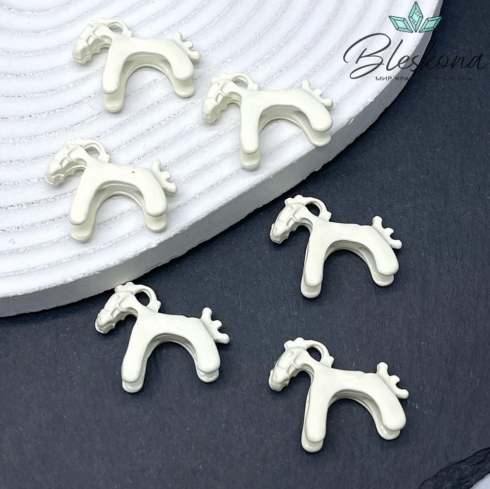 25*30 мм  Подвеска Дымковская Лошадка белая эмаль