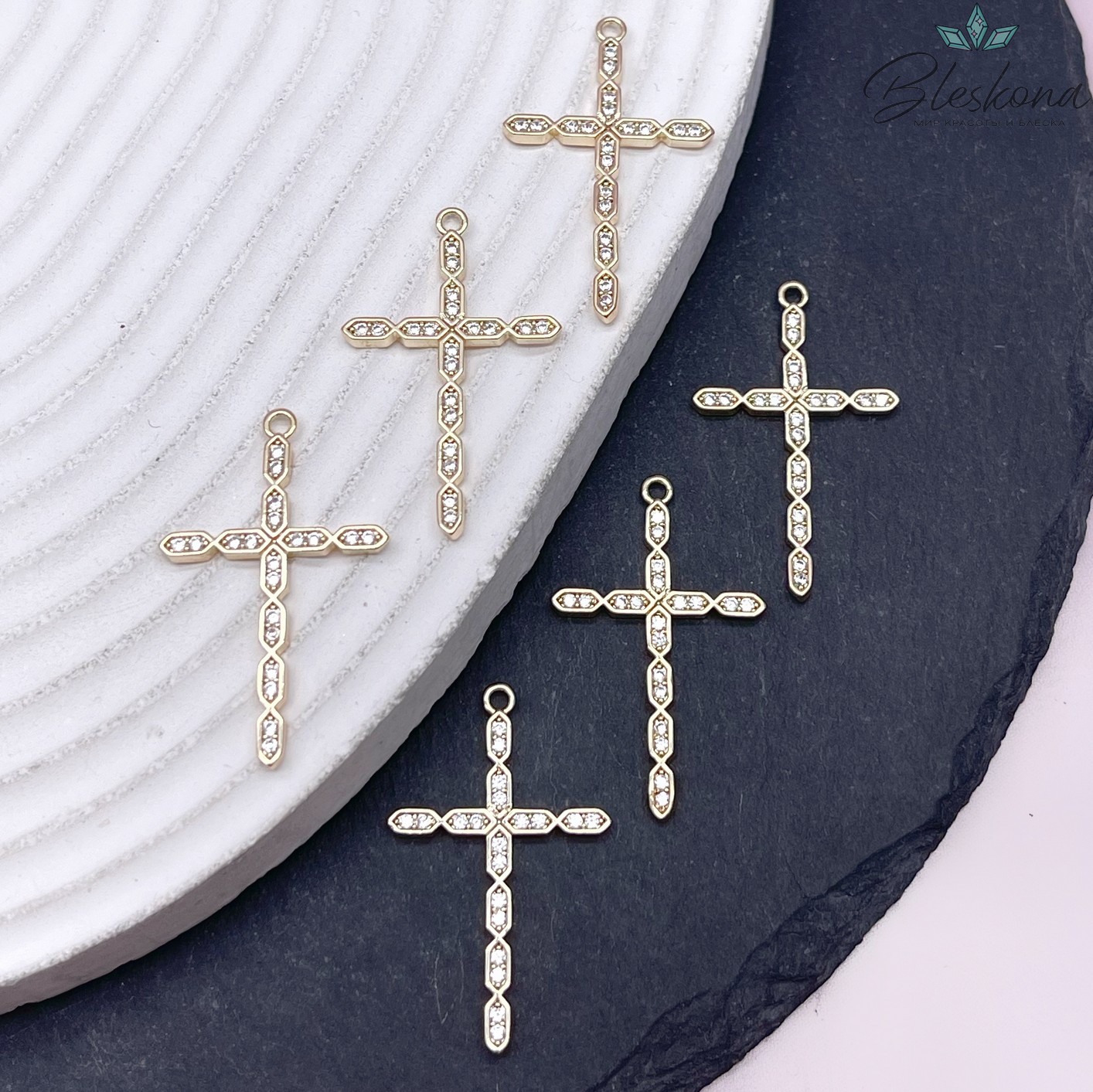 19*30,5 мм Цвет золото, Подвеска крест цирконы 