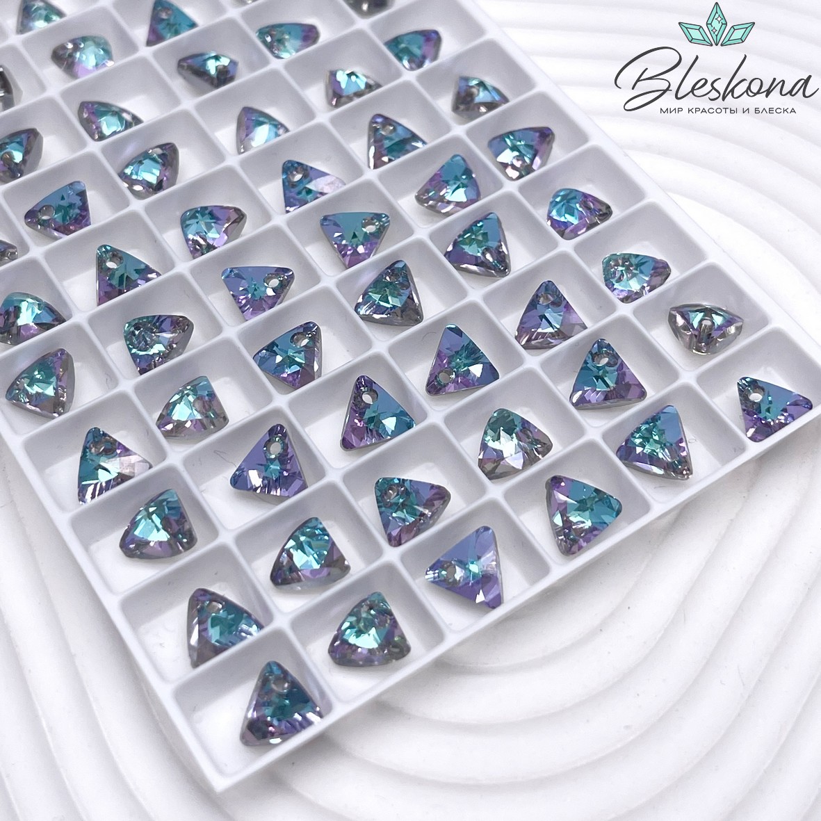 6628 XILION Triangle 8мм Crystal Vitrail Light (VL) P