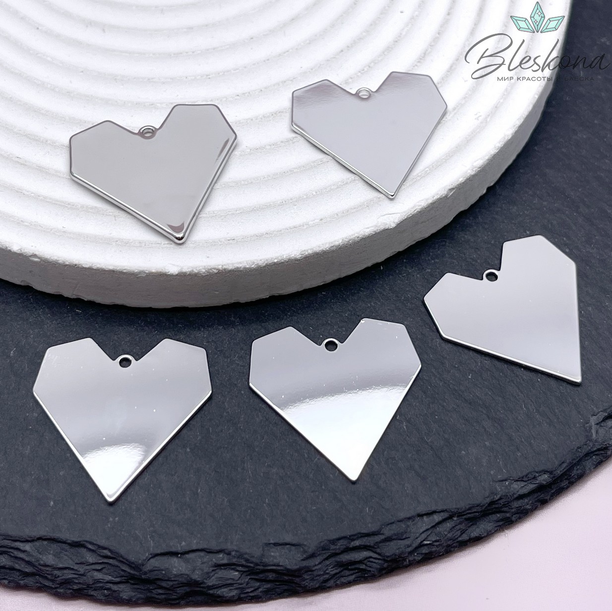 25*25 мм Цвет серебро, Подвеска Сердце гладкое углы