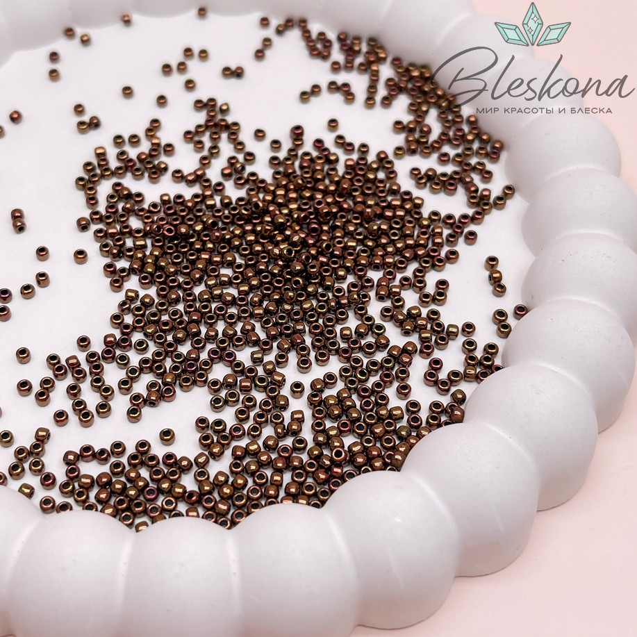 Бисер TOHO round 11/0 цвет №501 (оттенок коричневого)