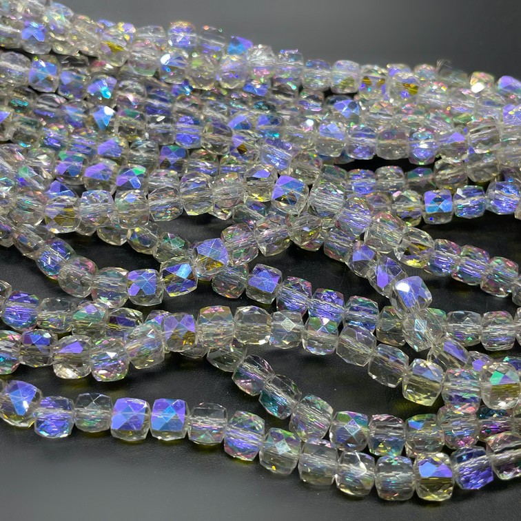 6.5 мм Стекло Lux, куб огранка, цвет песочный с фиолетовым переливом