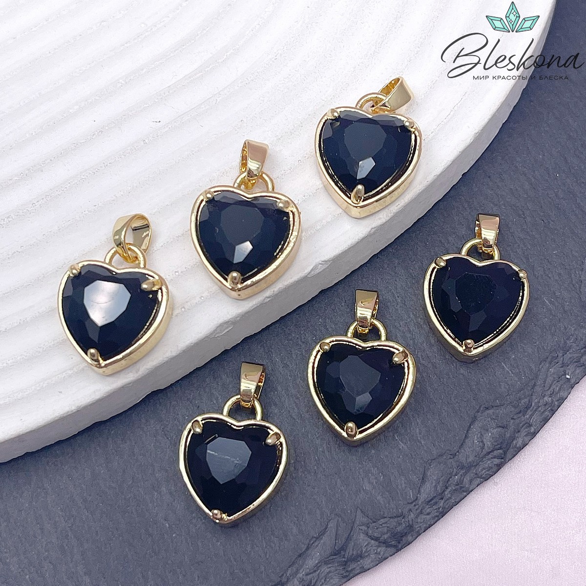 15*18мм Цвет золото, Подвеска сердце черное стекло