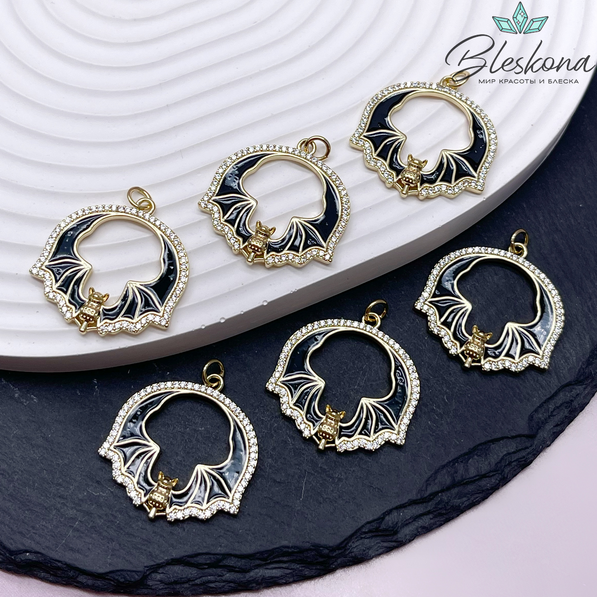 27*26 мм Цвет золото, Подвеска Летучая мышь черная эмаль