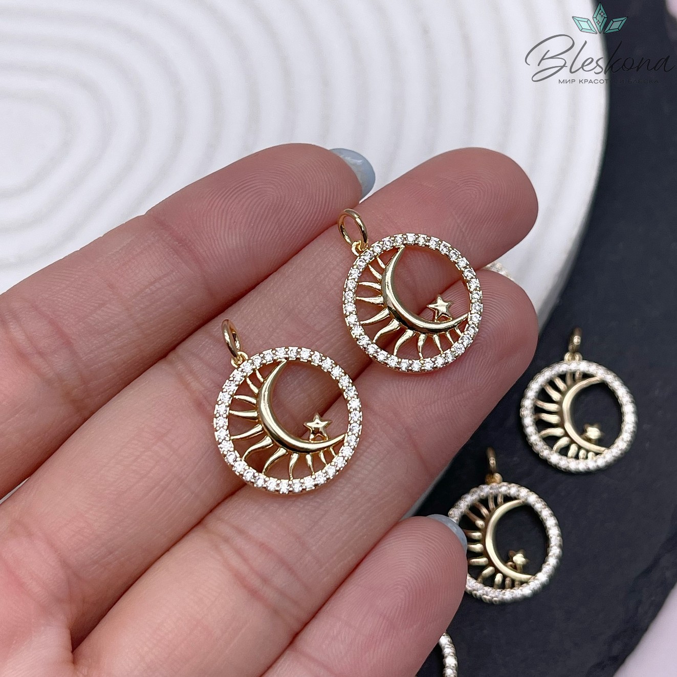 17,5*16 мм Цвет золото, Подвеска солнце, луна, звезда цирконы