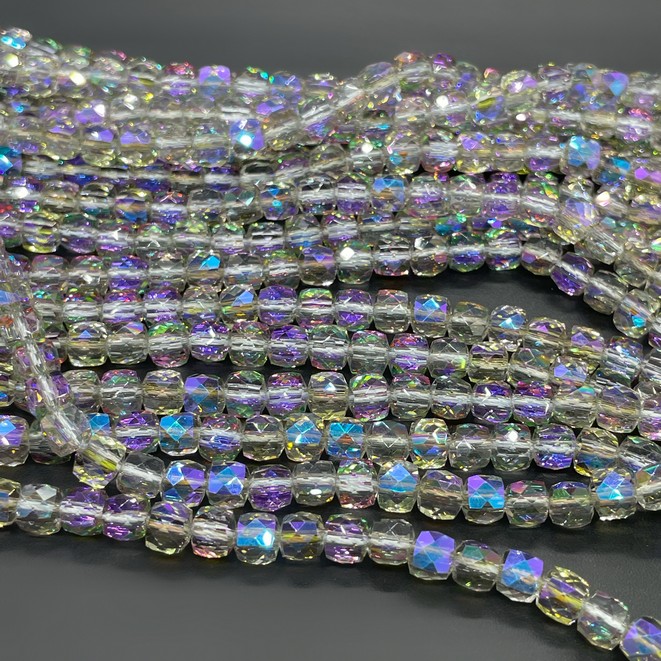 5 мм Стекло Lux, куб огранка, цвет песочный с фиолетовым переливом
