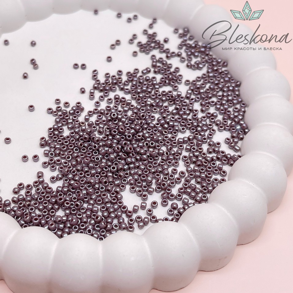 Бисер TOHO round 11/0 цвет №133 (оттенок сиреневого)