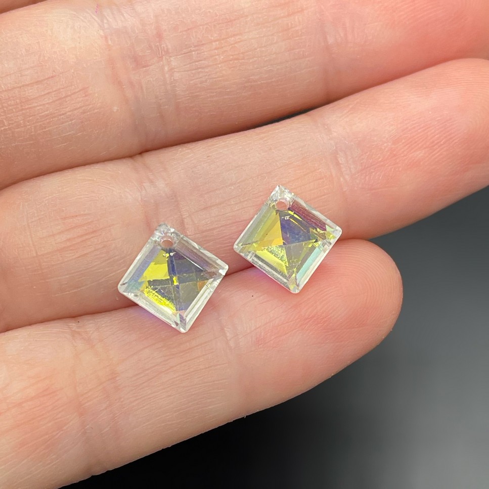 11 мм, Стекло Lux, Подвеска Ромб, цвет с переливом АВ