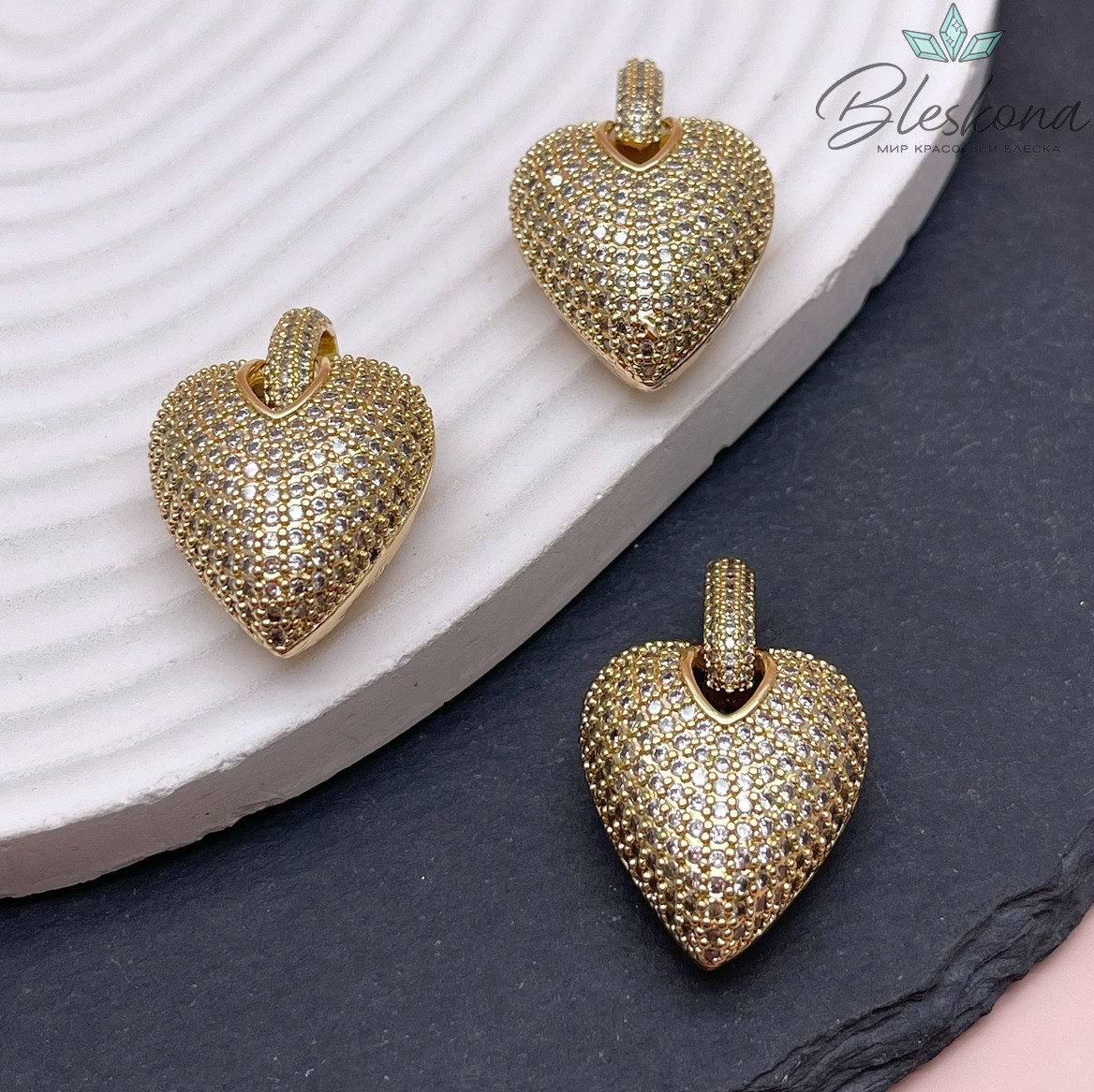 25*22 мм Цвет золото, Подвеска Сердце цирконы с бейлом