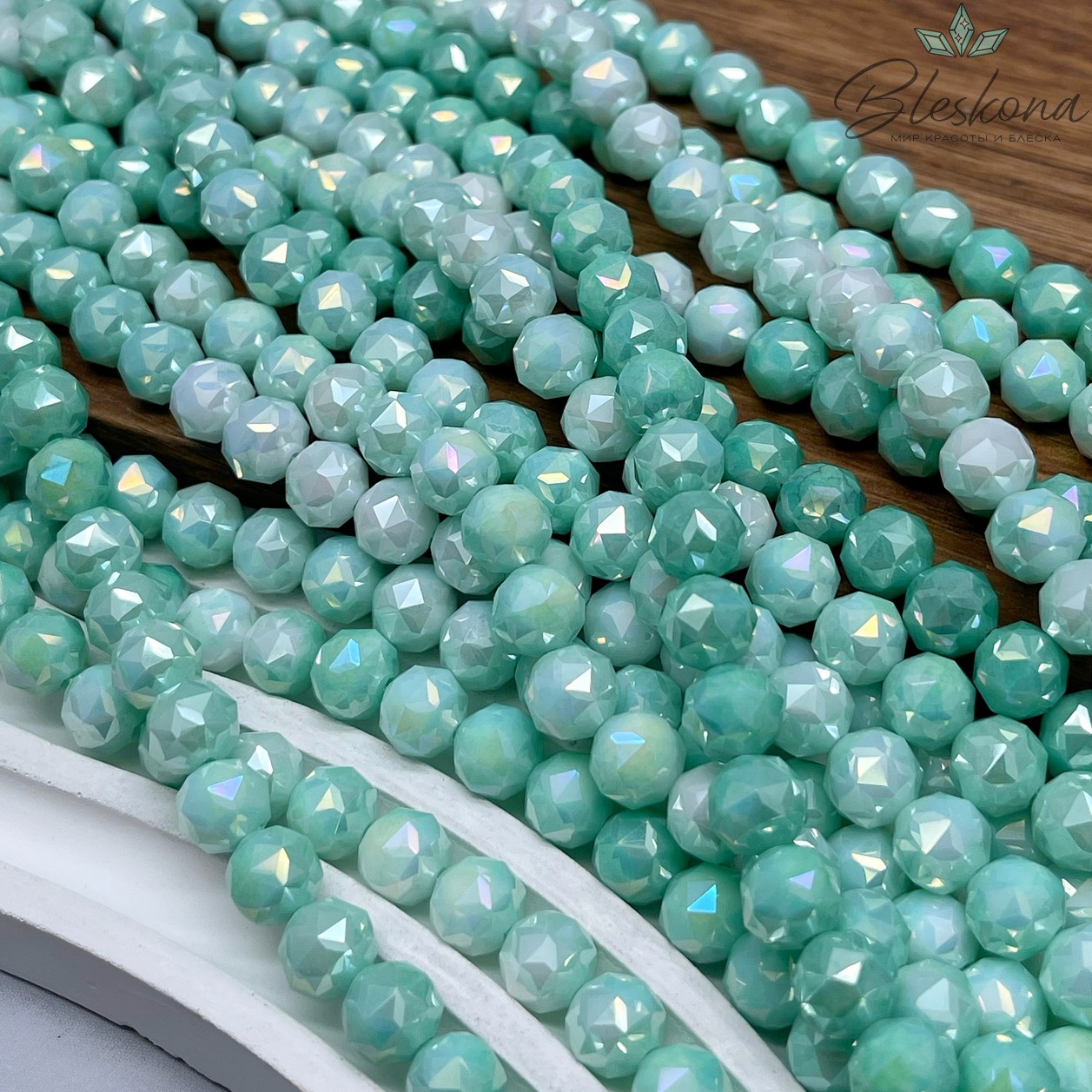 Стекло Lux мятное огранка острая 8 мм