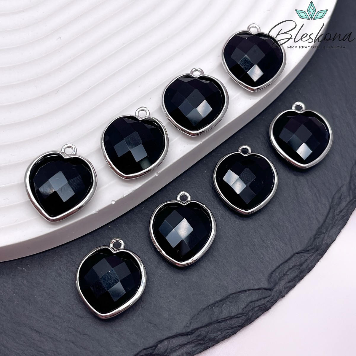 15 мм, Цвет серебро, Подвеска сердце черное огранка