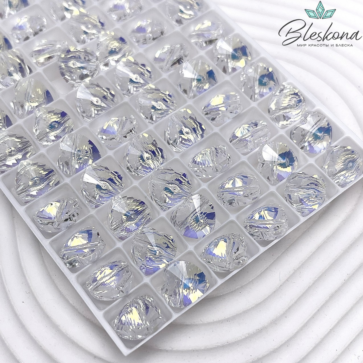 5742 Heart Bead 10 mm Crystal Aurore Boreale (AB)
