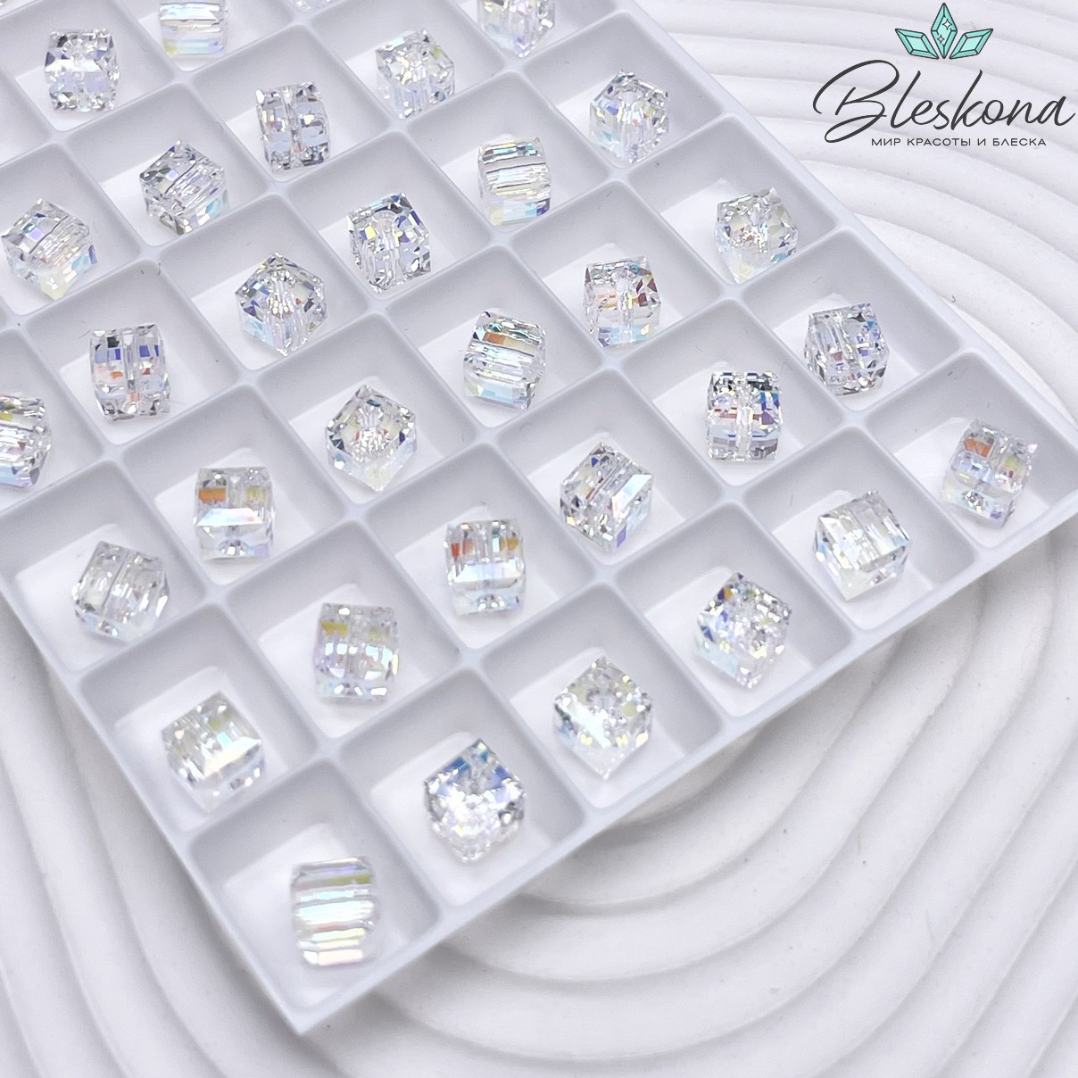 5601 Cube Bead 6мм Crystal Aurore Boreale (ABB)