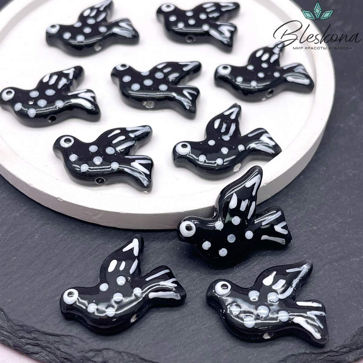 27*22 мм Керамика бусина Голубь черный  (Птица)