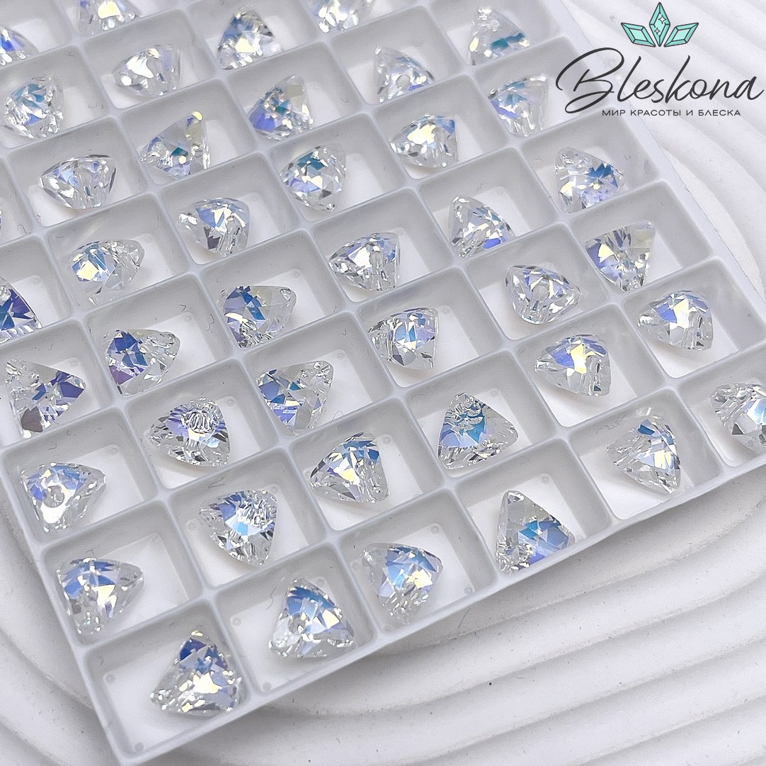 6628 XILION Triangle 8мм Crystal Aurore Boreale (AB)