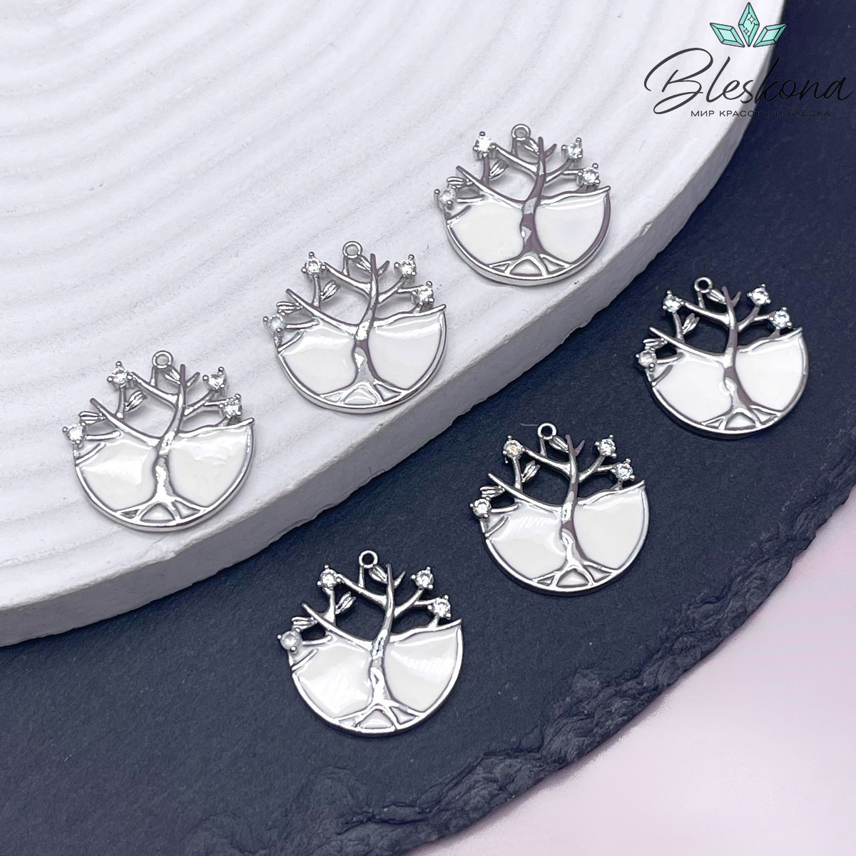 20мм,Цвет серебро,Подвеска Дерево с цирконами белая эмаль 