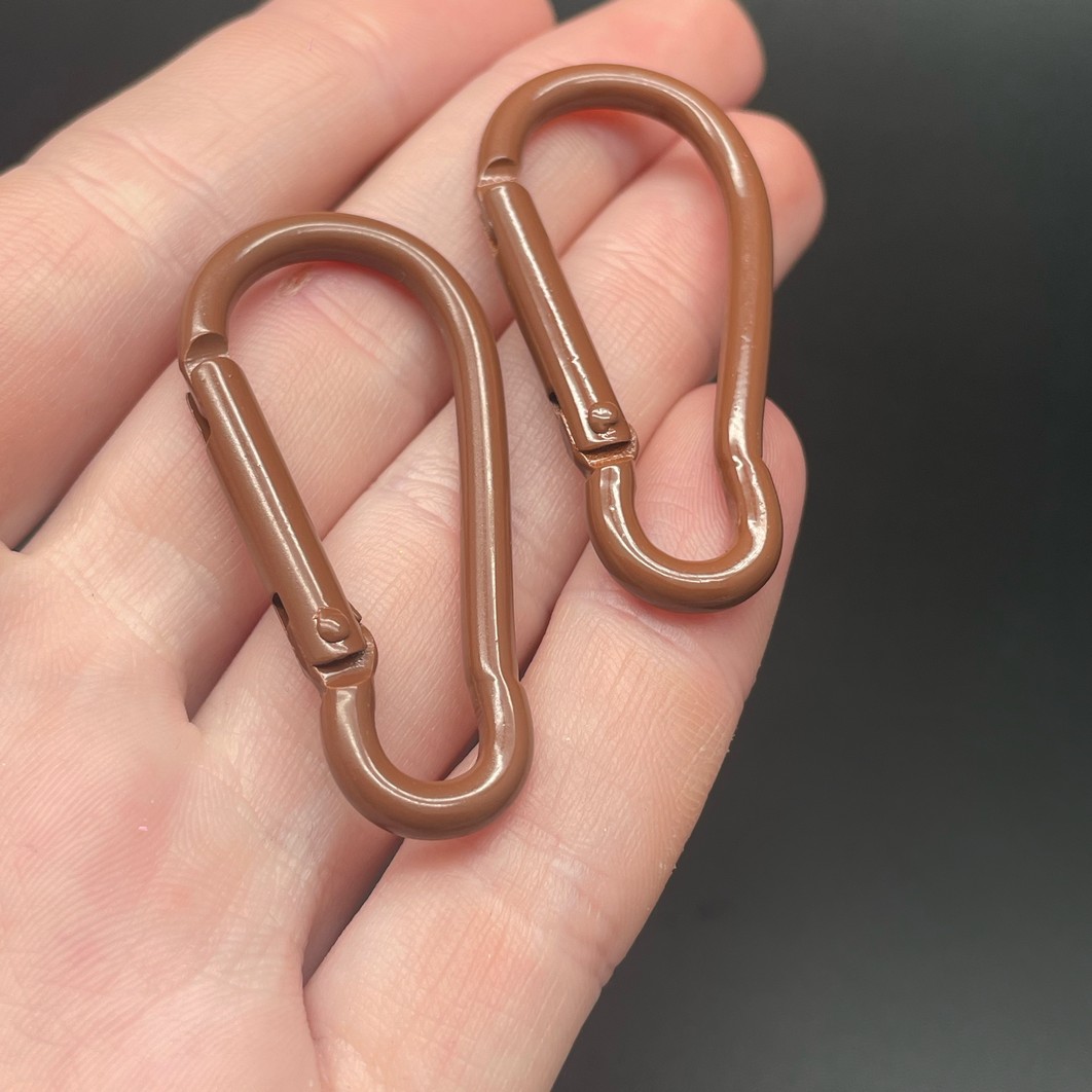 22*45,7мм , Замок-карабин крупный коричневая  эмаль 