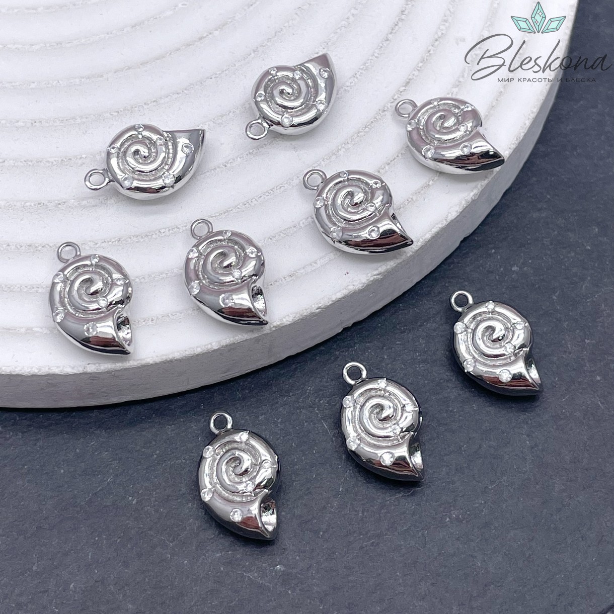 15*9 мм Цвет серебро, Подвеска ракушка улитка с цирконами