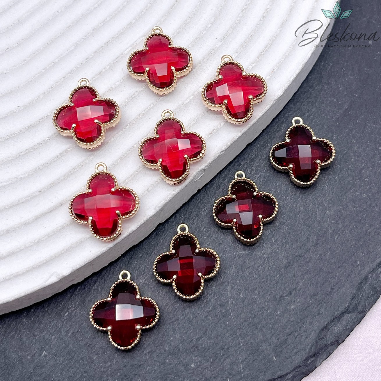17*15 мм Цвет золото, Подвеска клевер красный циркон