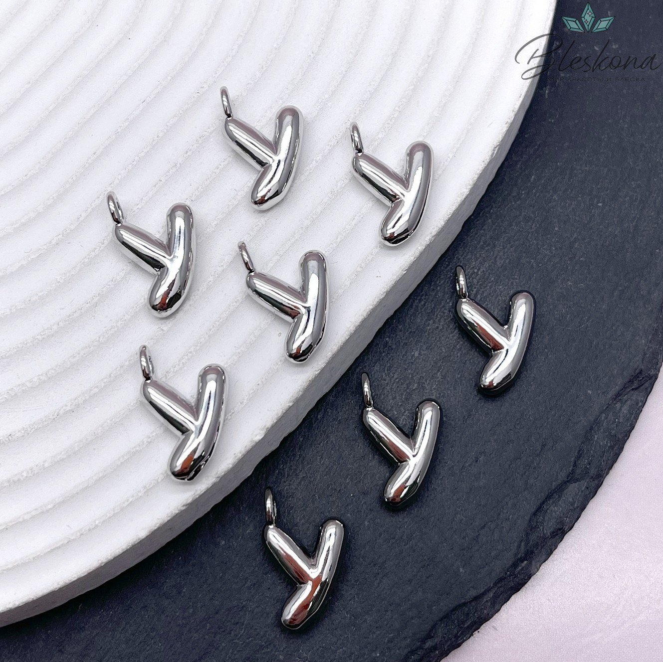 18 мм, Цвет серебро, Буква объемная Y