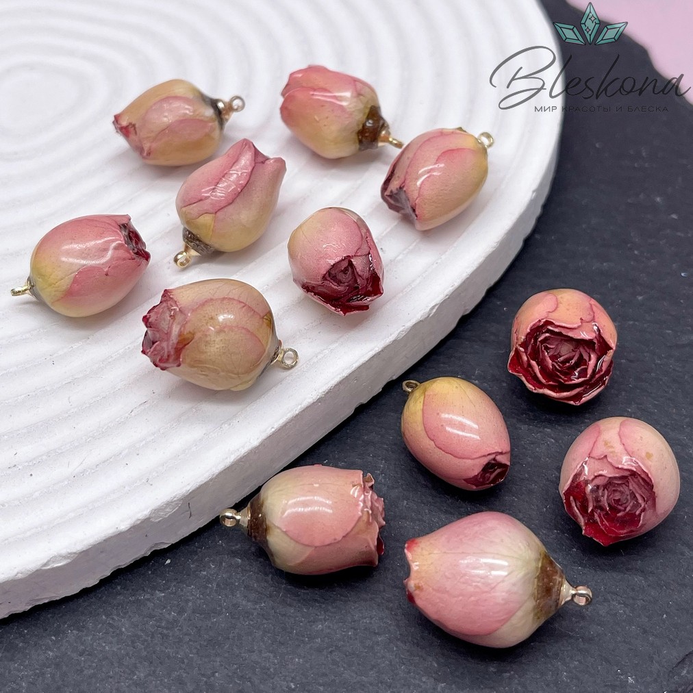 17-22 мм, Цвет золото, Подвеска роза в эпоксидной смоле №11