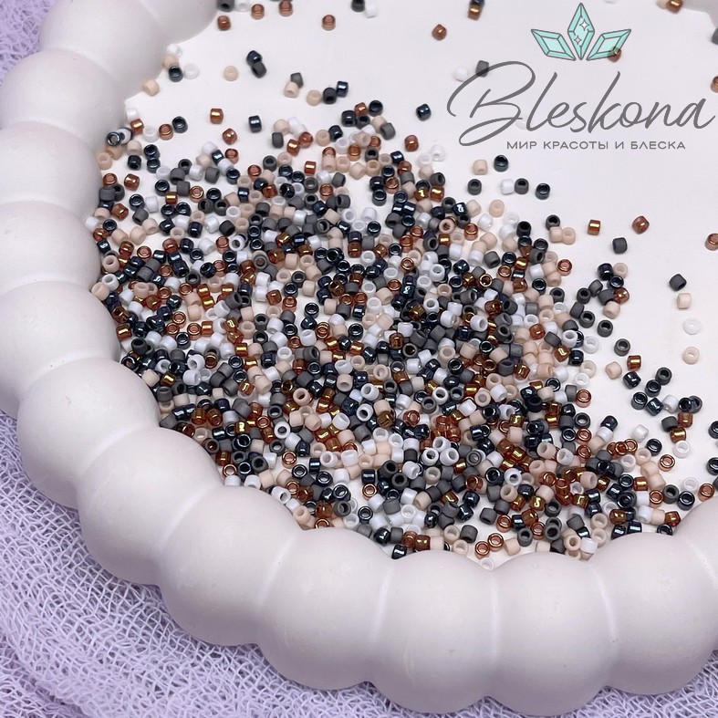 Бисер TOHO round 11/0 цвет №24-024 (микс)