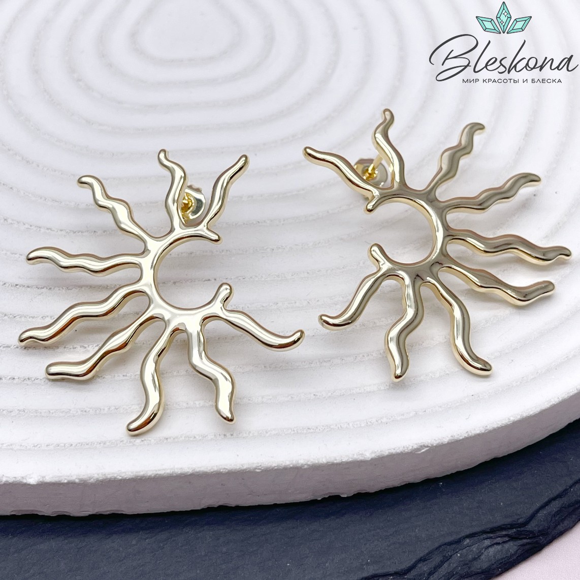 40,5*37,5 мм Цвет золото, Пусеты солнце 