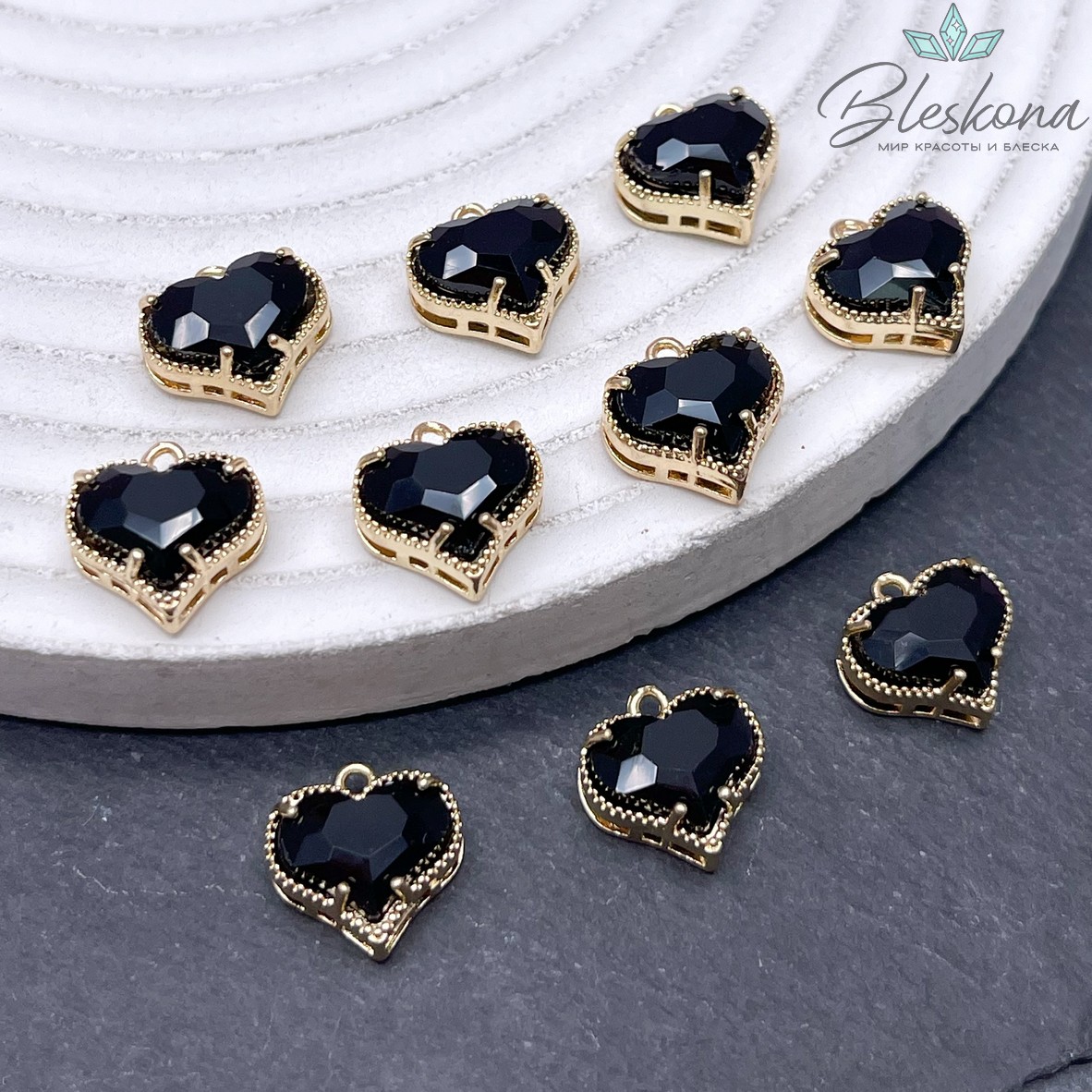 11,5*12мм Цвет золото, Подвеска сердце черный циркон