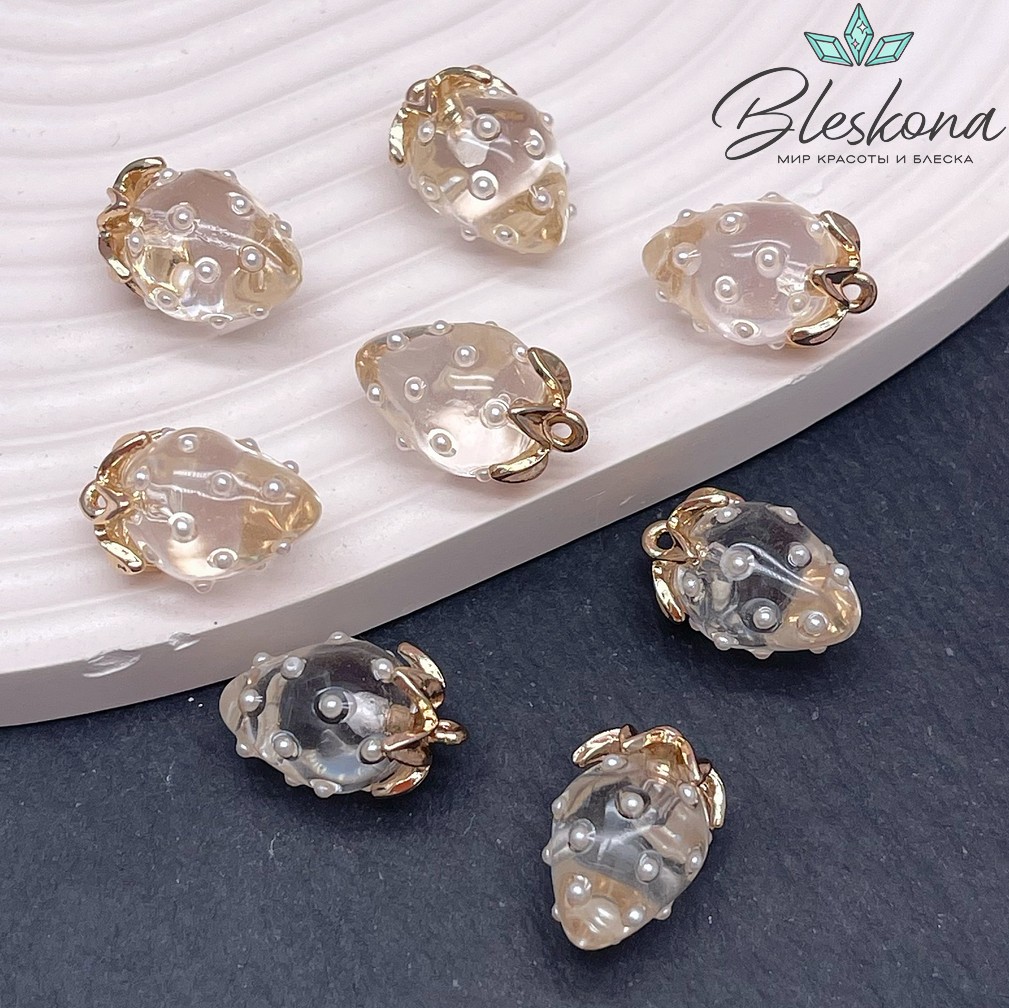 19*13 мм Цвет золото, Подвеска клубничка прозрачная