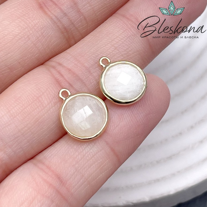 10,5мм, цвет золото ,Подвеска круг мини Лунный камень огранка
