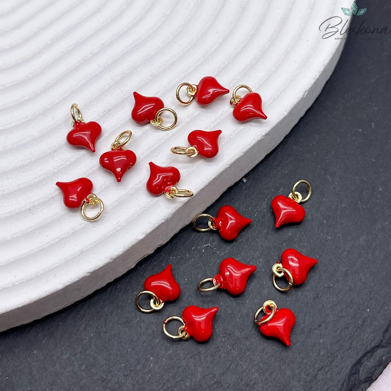 10*8 мм, цвет золото ,Подвеска Сердце мини красная эмаль 