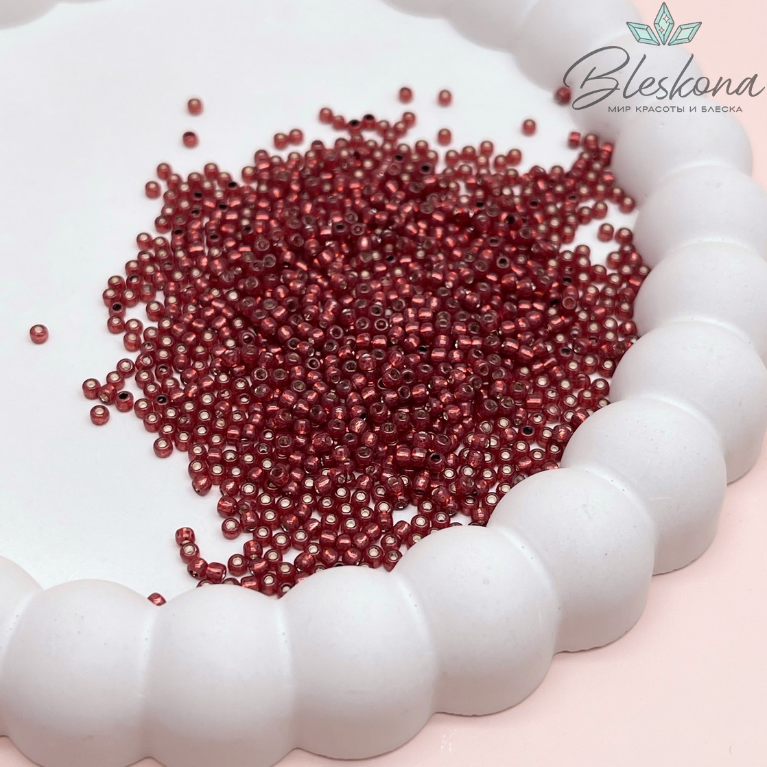 Бисер TOHO round 11/0 цвет №2113 (оттенок красного)
