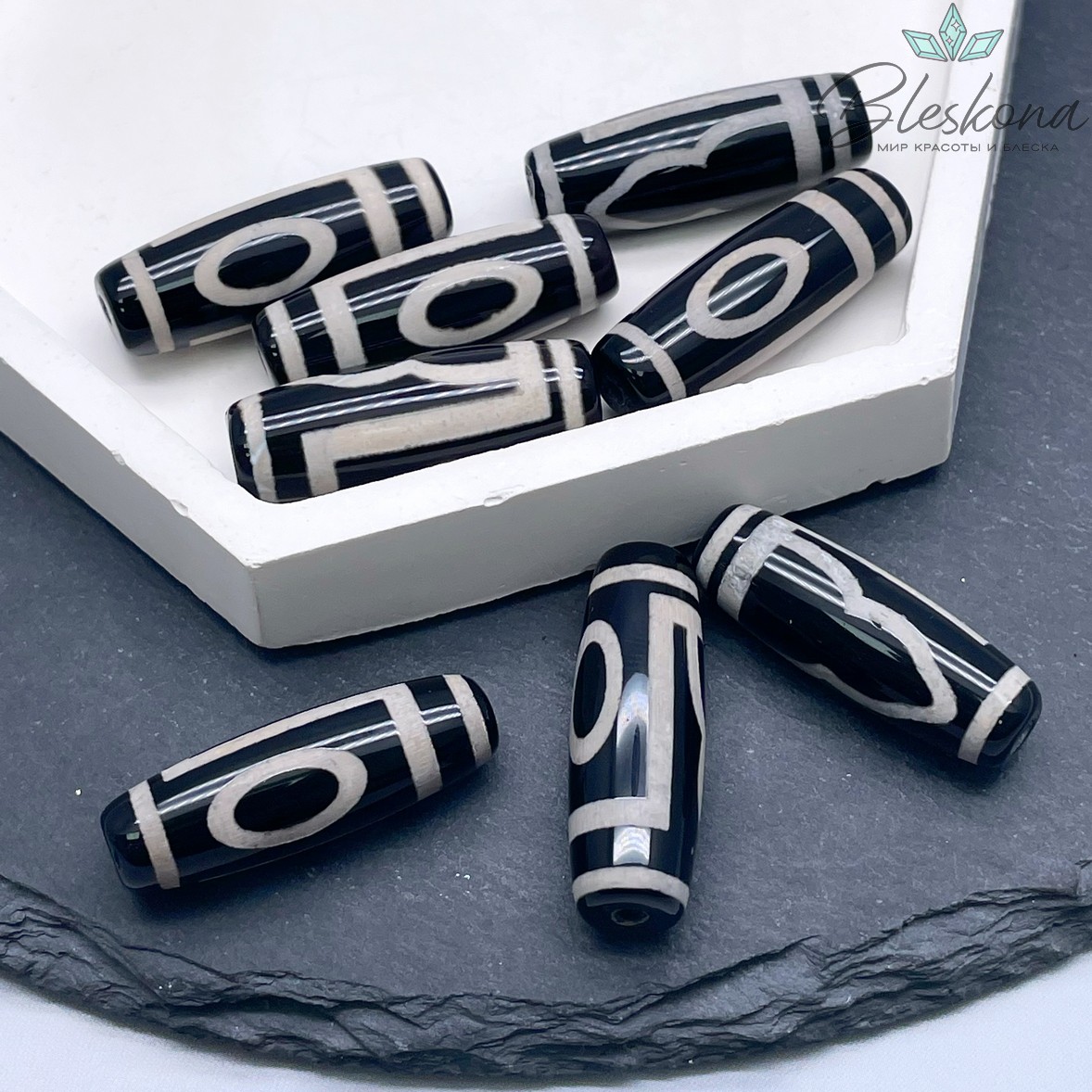 Бусина Дзи 1 глаз и гора черно-белый бочонок 30*11 мм