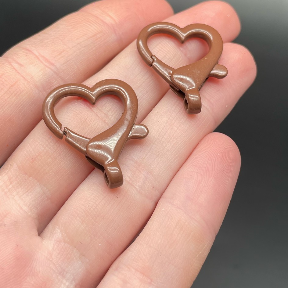 22*26мм , Замок крупный сердце коричневая  эмаль 