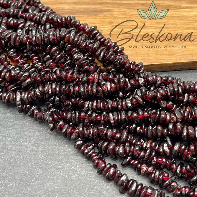 Крошка Гранат ширина бусин ~ 4-8 мм