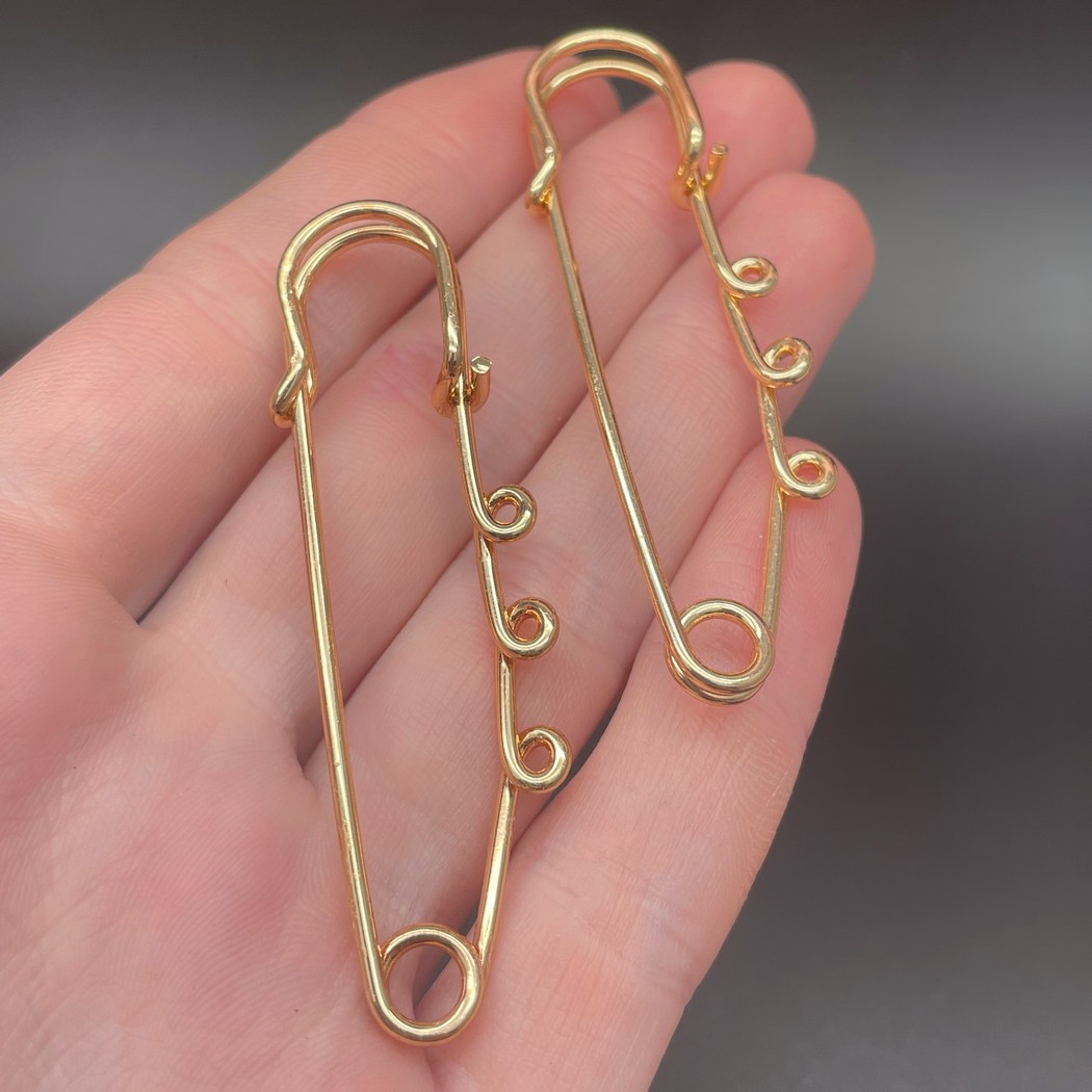 6,5 см , Основа булавка 3 колечка, цвет золото