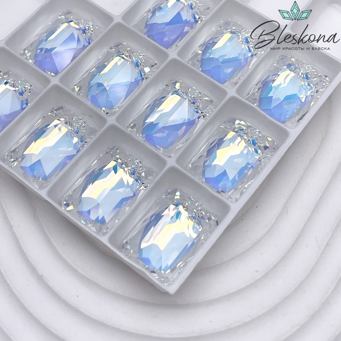 6435 Emerald Cut 16 мм Crystal Aurore Boreale (AB)