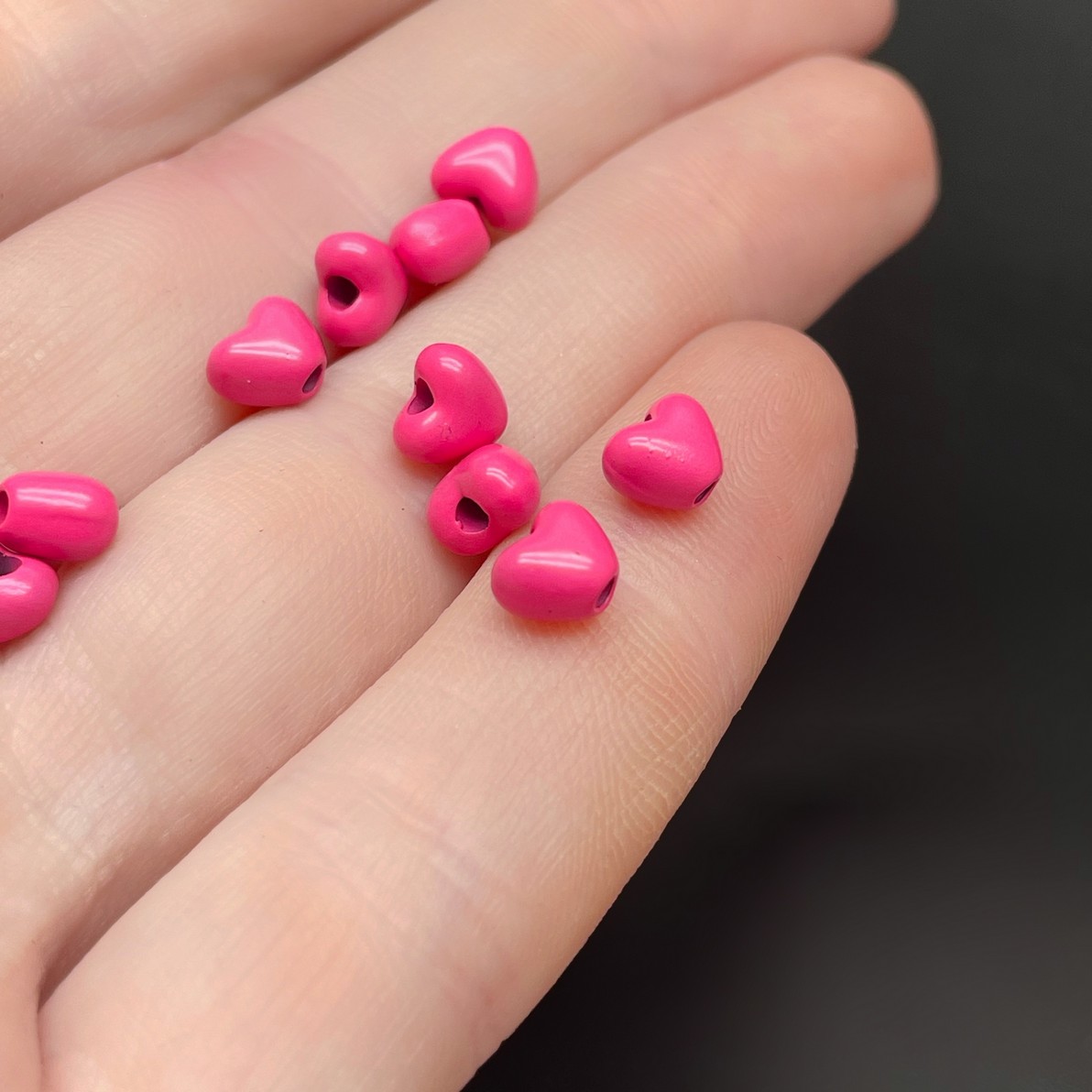 6 мм , Бусина сердце ярко-розовая эмаль уп.10шт