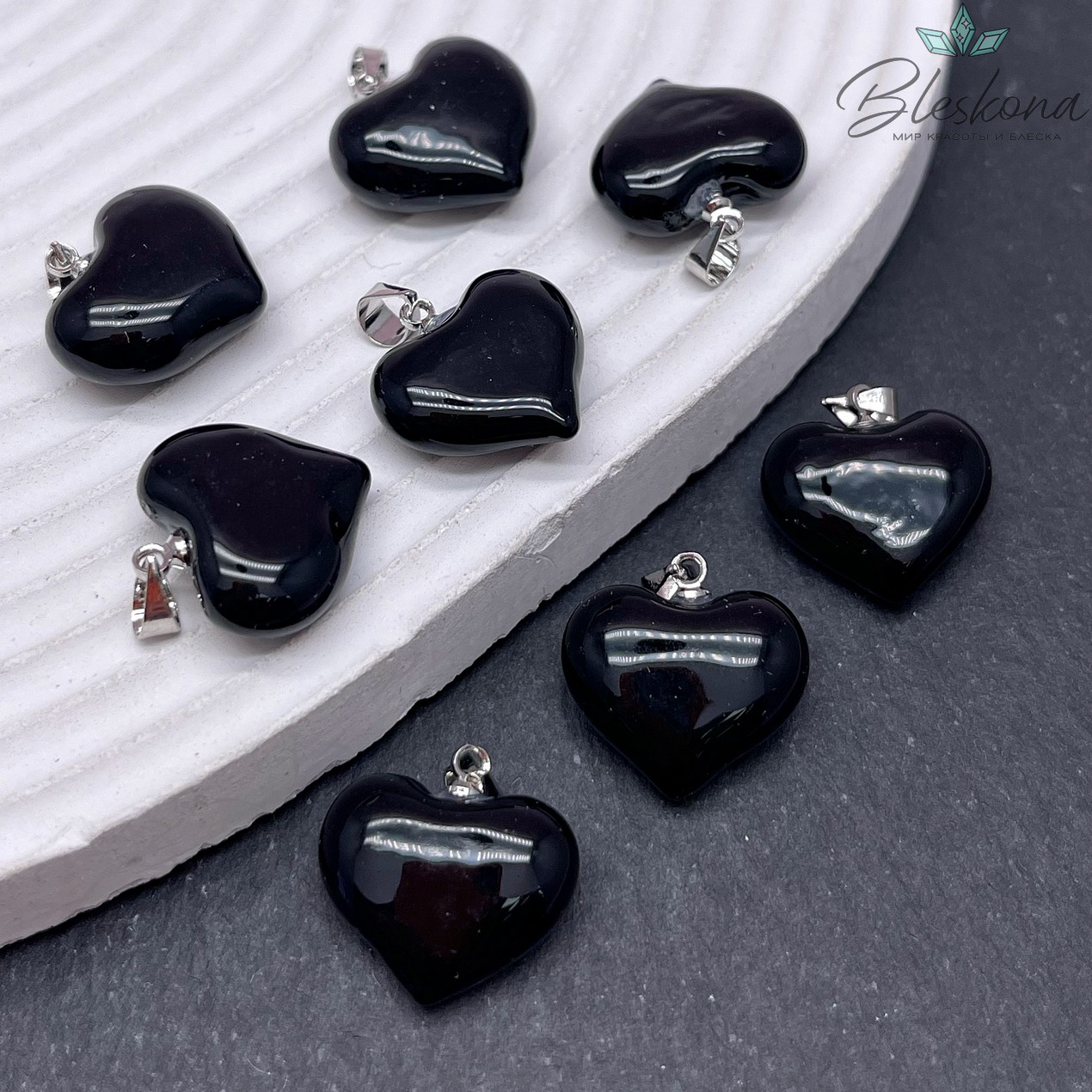 17 мм, Цвет серебро, Подвеска сердце стекло черное