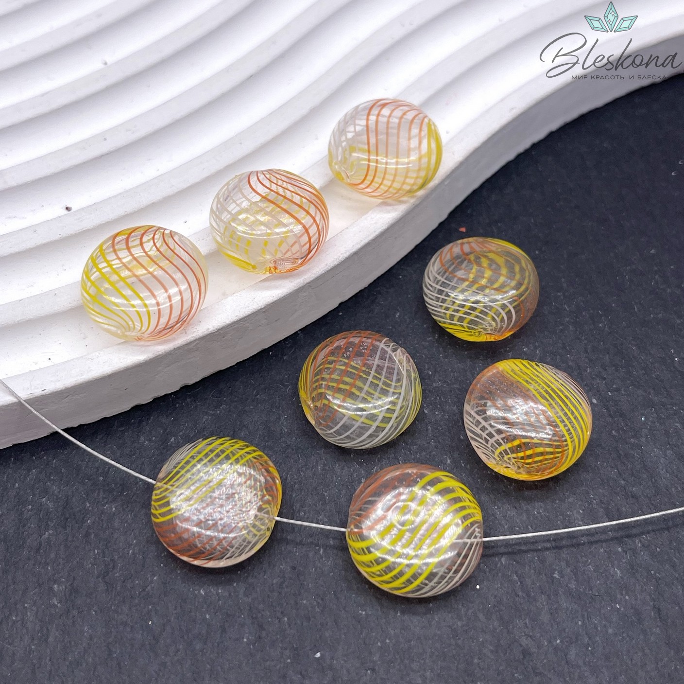 16 мм Бусина таблетка стекло прозрачное желто-оранжевые полосы, отверстие поперек