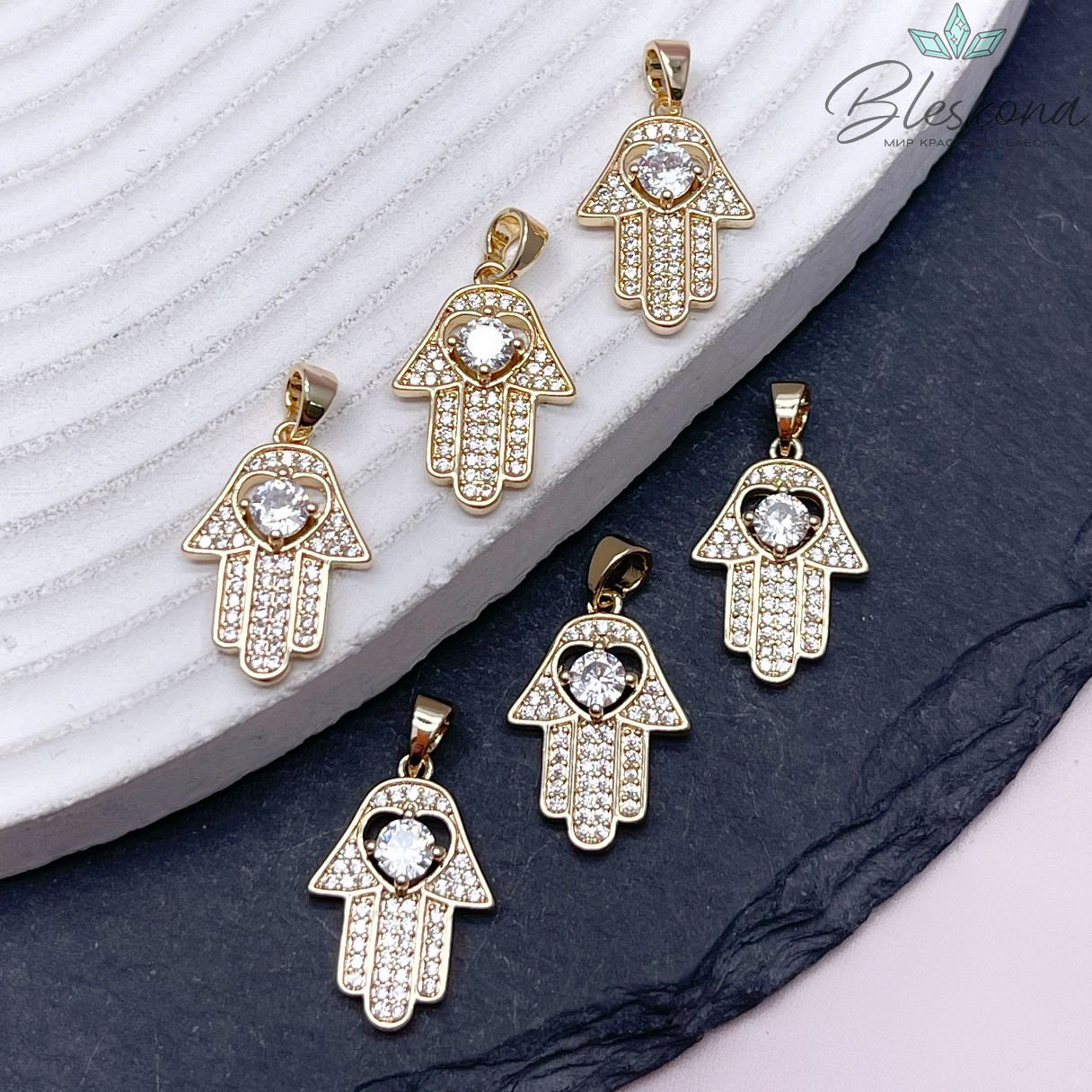 19*12,9 мм Цвет золото, Подвеска Рука Фатимы сердце цирконы