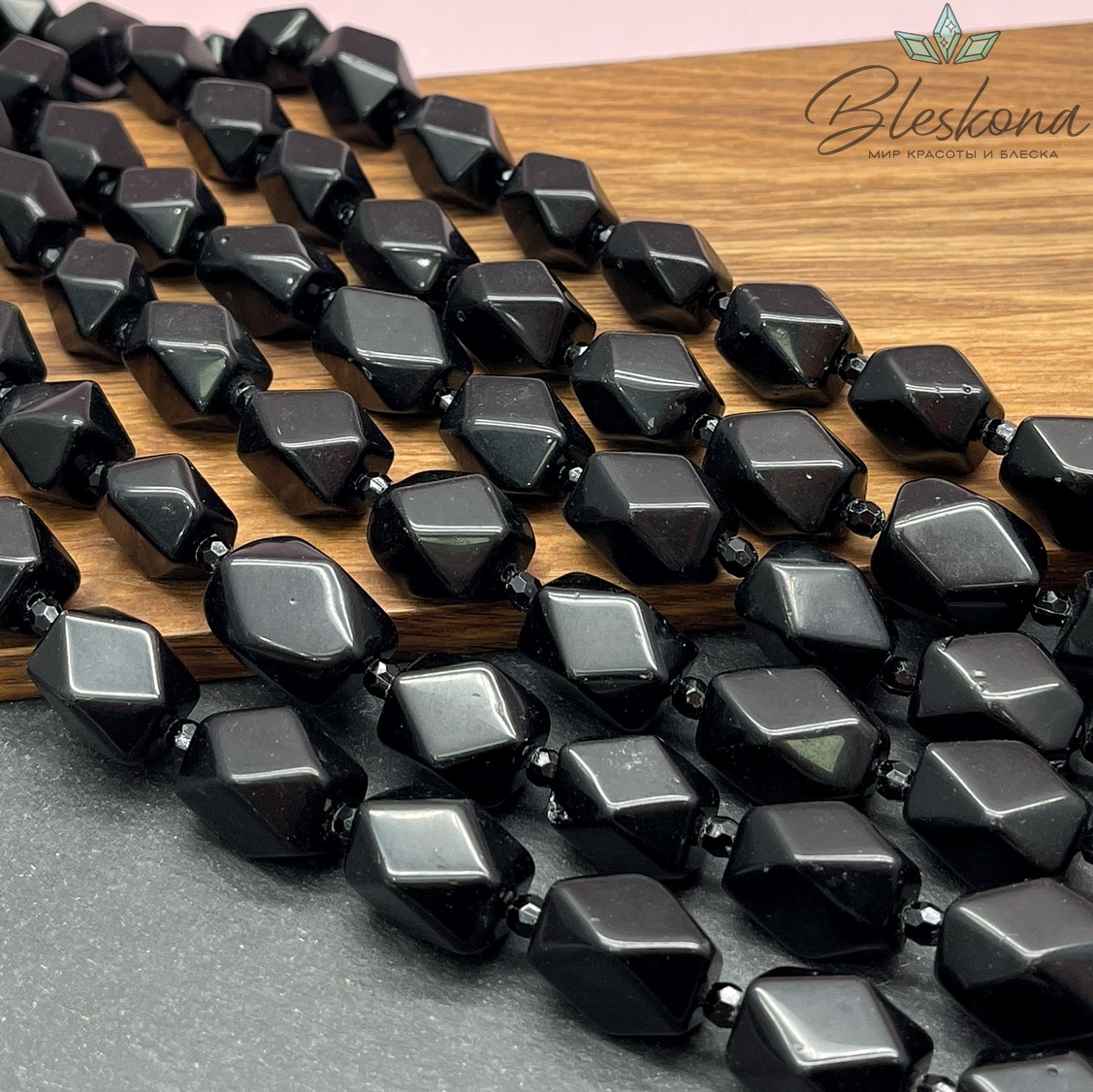 Агат черный фриформ огранка (14-17)*(11-13) мм