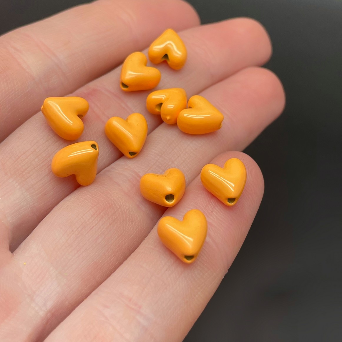 8 мм , Бусина сердце оранжевая эмаль уп.10шт 