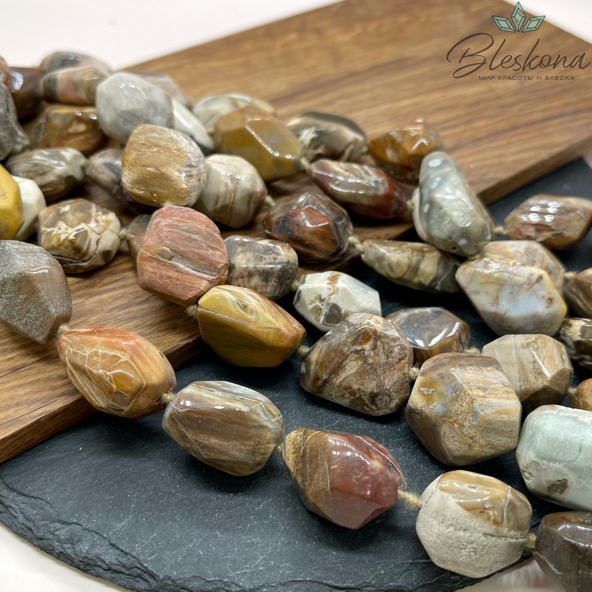 Окаменелое дерево фриформ огранка 16-18 мм