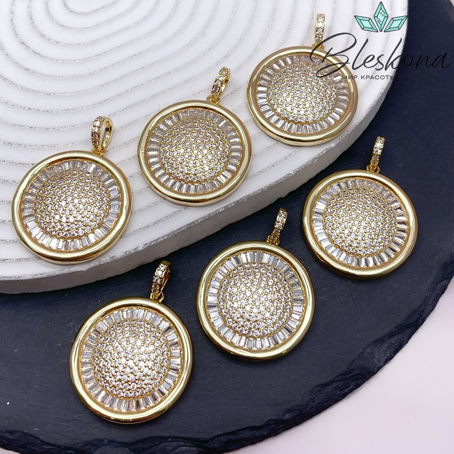 33*30 Цвет золото, Подвеска круг с цирконами и бейлом