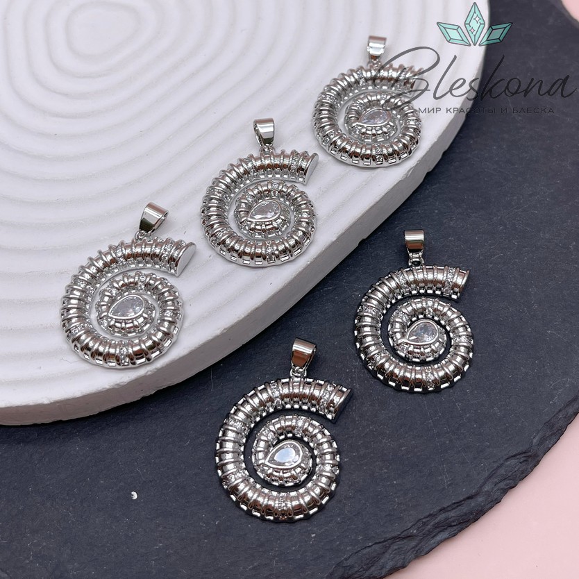 28,5*24 мм Цвет серебро, Подвеска ракушка улитка  с цирконом 