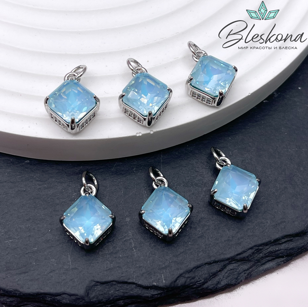 13,7*11 мм, цвет серебро, Подвеска ромб стекло голубое с переливом