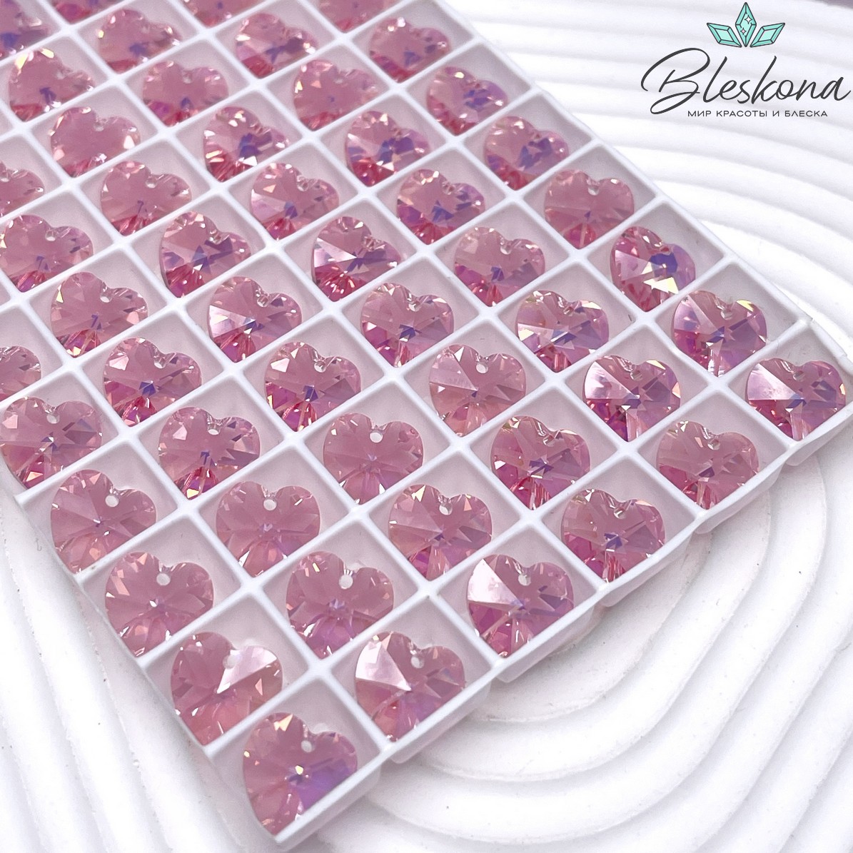 6202 Heart Pendant 10,3*10 мм Light Rose Aurore Boreale (AB)