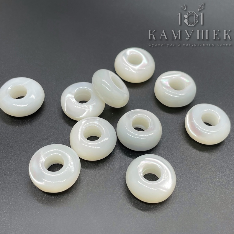 Подвеска перламутр бублик белый 14 мм 