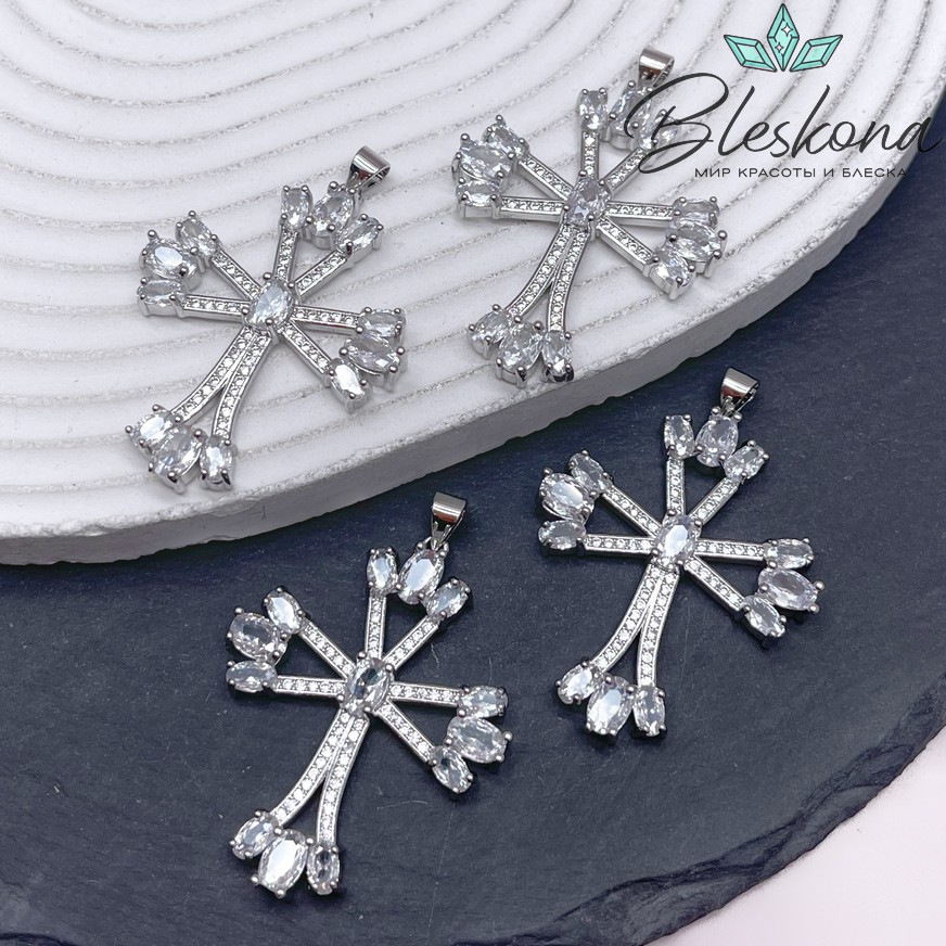 40*31,5 мм Цвет серебро, Подвеска Крест с цирконами